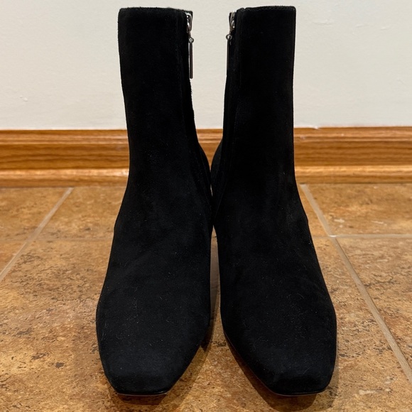 New Larroudé Alexis Bootie Black Suede Silver Heel Sz 7.5 Classic Fall Staple - Picture 2 of 14